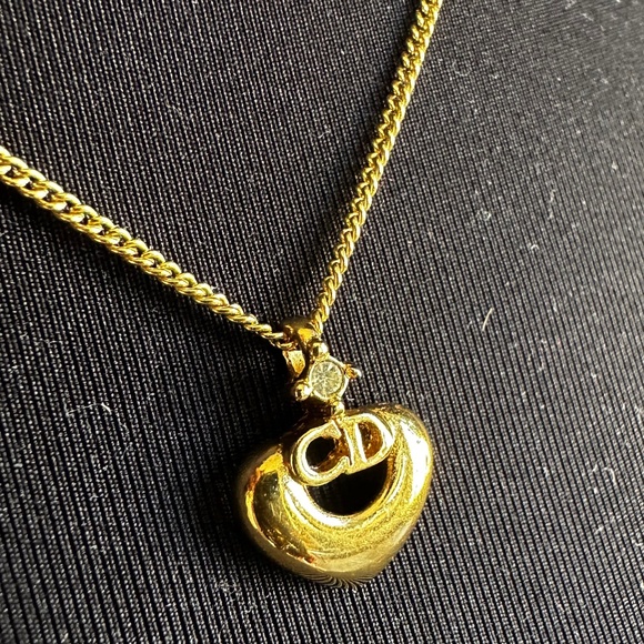 Christian Dior CD in Necklace: in Heart with Rhinestone - Picture 4 of 14